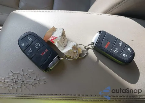 2015 Jeep Grand Cherokee Limited z USA, uszkodzony, nr VIN 1C4RJFBG0FC725994